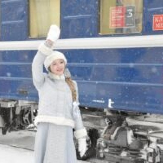 Первый сказочный поезд начал свое движение.
