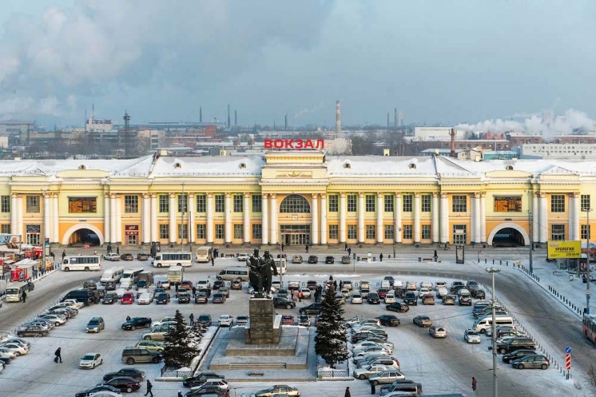Дед Мороз и Снегурочка подарят новогоднее настроение пассажирам пригородных поездов в Забайкалье